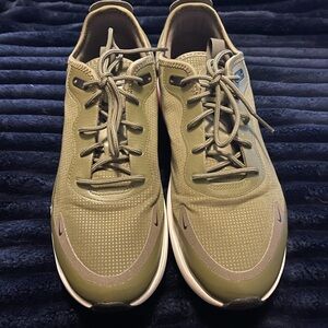 Women’s Olive Green Nike Athletic Shoes size 10 EUC